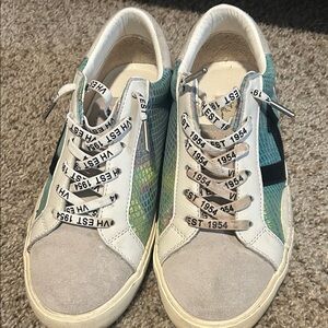 Vintage Havana Iridescent Sneakers with Text Laces